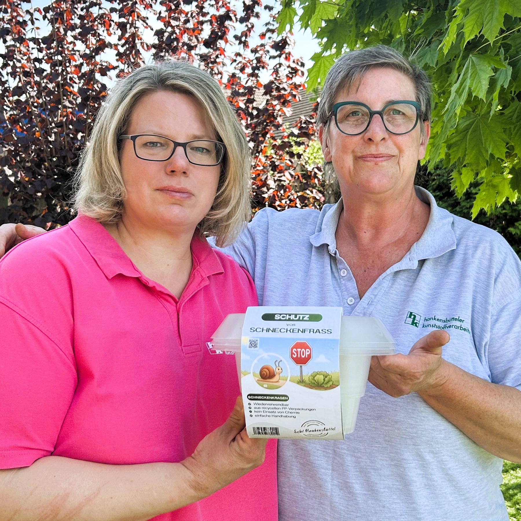 Gärtnerinnen mit Schneckenkragen , wirksam gegen Schneckenfraß